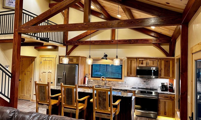 Custer Cabin | New timber frame cabin on secluded wilderness lot near Custer area attractions.