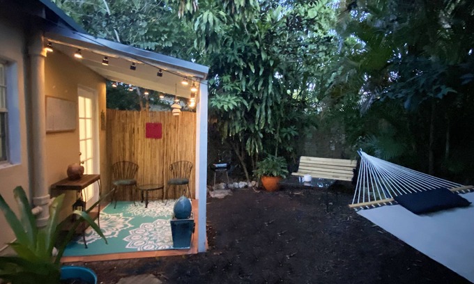 Miami Shores Cottage | NEW! Tropical Deco Cottage minutes to beaches and Barry University