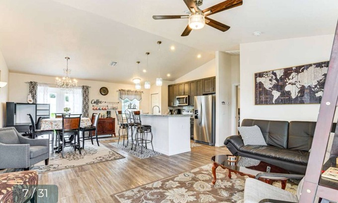 Inverness House | Newly built well kept peacefulneighborhood king size bed 2 car garage fireplace