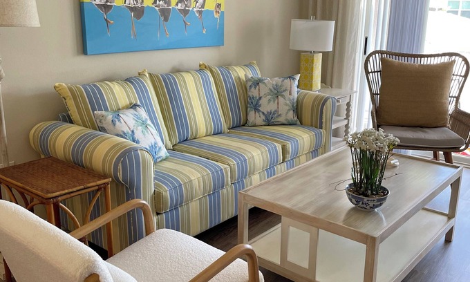 Braden River Condo | Newly furnished and professionally decorated 2 bed/2 bath condo in The Meadows