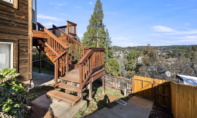 Placerville House | Newly Remodeled 2 story home - walking distance to downtown
