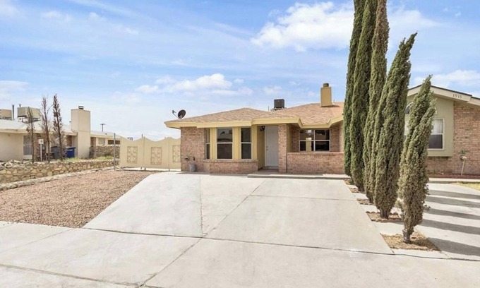 Biggs Field House | Newly remodeled, newly furnished, smart home