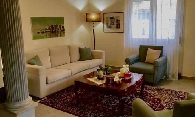 Volos City Centre House | Newly renovated 3 bedroom home with easy parking in volos