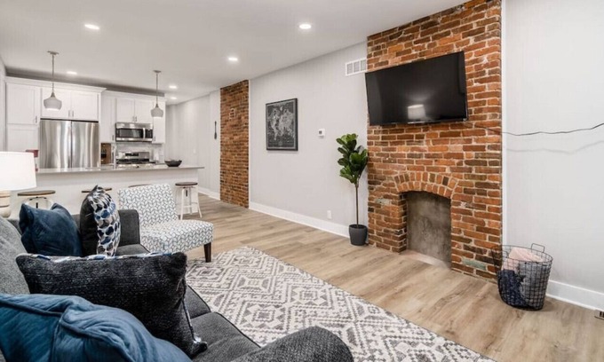 Livingston Park House | Newly Renovated! 8 mins to High st!