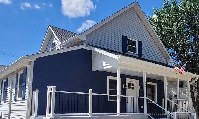 Culver House | Newly Renovated Culver Home - 1 Block from Downtown