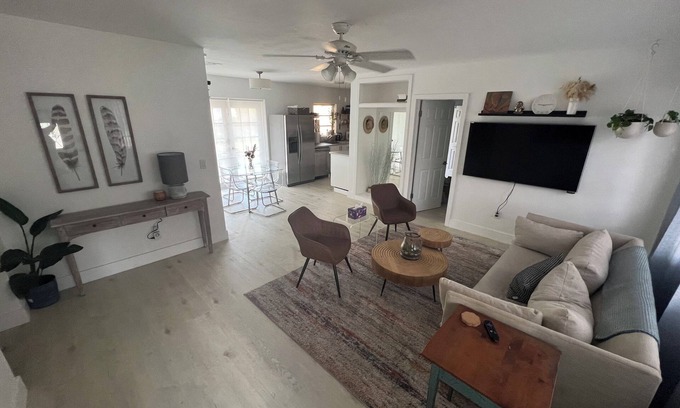 Miami Gardens Cottage | Newly renovated home near Hard Rock Stadium and major highways!
