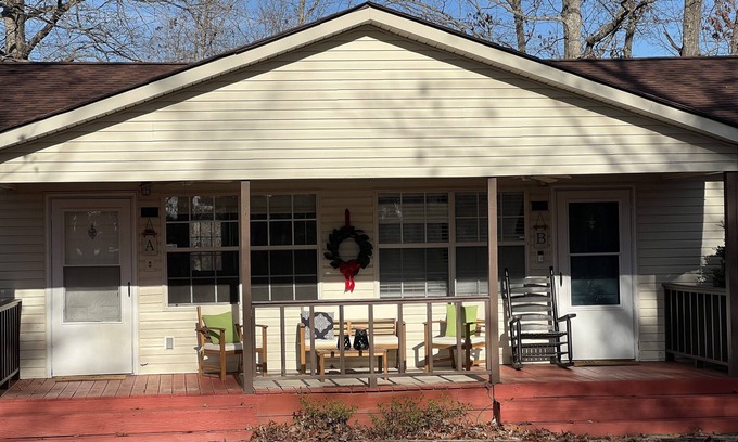 Monteagle House | Newly Renovated Hiking Retreat!