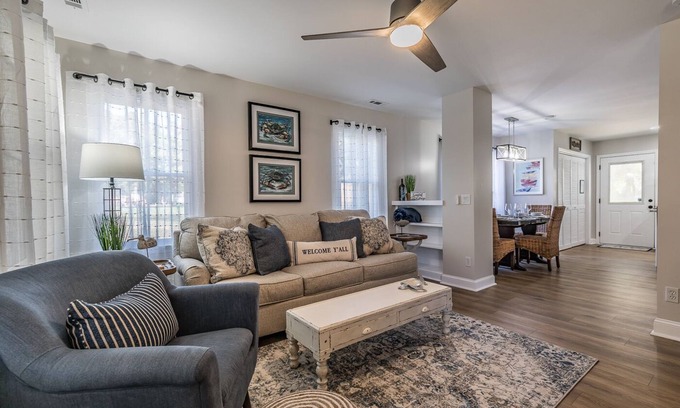 Mossy Oaks House | Newly Renovated listing! Cottage on Broad