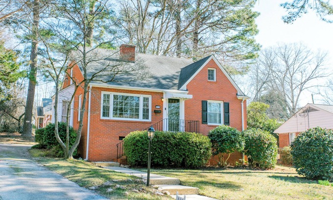 Fuquay-Varina House | Newly Renovated Mid-Century Home. Walk to Downtown Fuquay. Close to Raleigh.