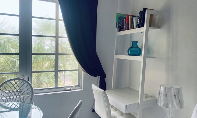 Flamingo/Lummus Condo | Nice 2 bedroom on ocean dr view jacuzzi