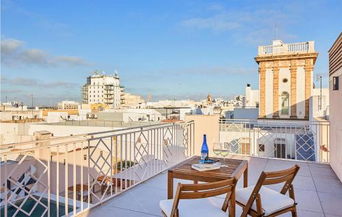 Old Town Apartment | Nice Apartment In Cádiz With Wifi