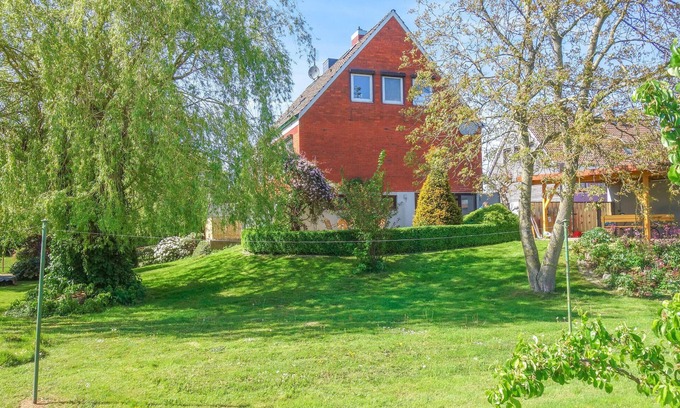 Krautsand House | Nice home in Drochtersen