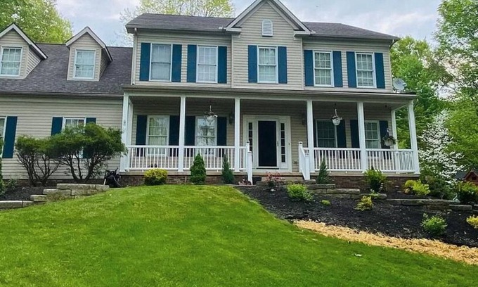 Hudson House | Nice Home in Hudson