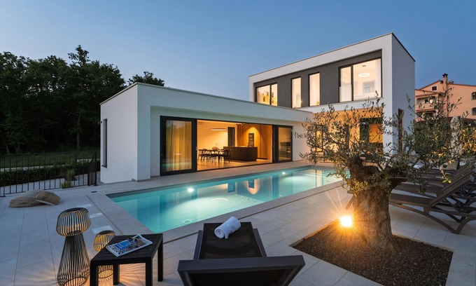 Mugeba House | Nice home in Porec with WiFi