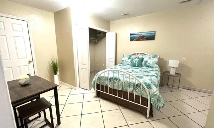 Orlando Apartment | Nice space with separate entrance