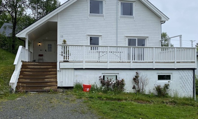 Brattvag Villa | Nice villa with good space in Brattvåg sentrum/Ålesund