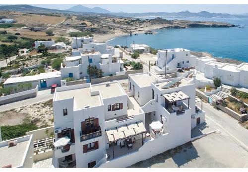 Pachena House | Niriides