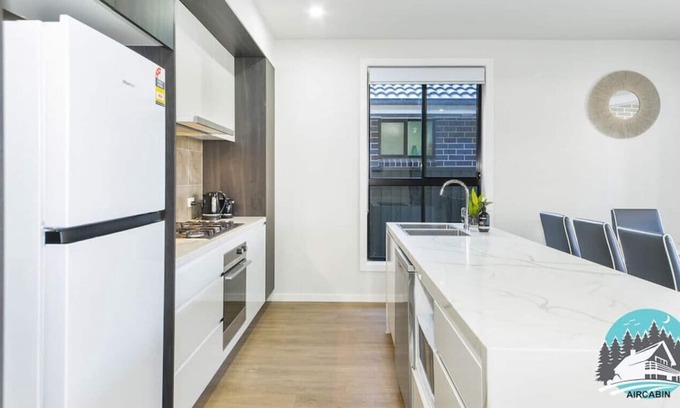 Marsden Park House | NMAR025 · Aircabin | Marsden Park | Lovely | 4 Beds House