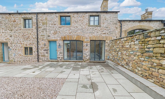 Ingleton Cottage | NO 3 THE COACH HOUSE, pet friendly in Thornton In Lonsdale