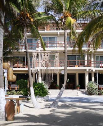 Mahahual Hotel | Noah Beach Hotel & Suites