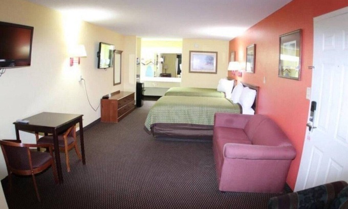 Hawkinsville Apartment | NON SMOKING DOUBLE SUITE #2