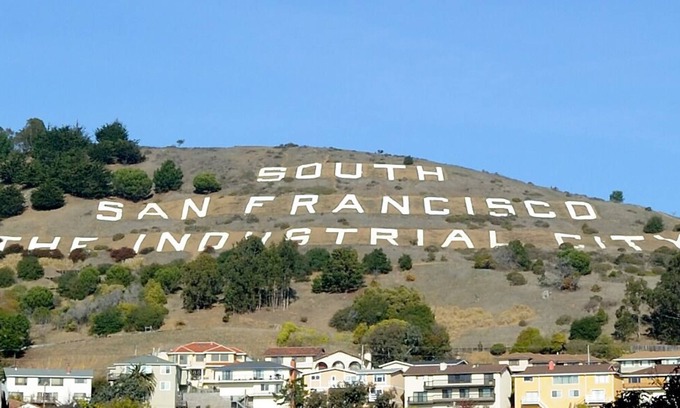 South San Francisco Hotel | Non-Smoking Two Queens Room at Hotel Nova SFO By FairBridge