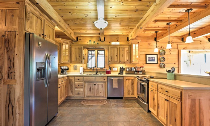 Rock Harbor House | Norris Lake Area Home w/Spacious Deck + View!