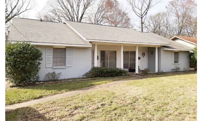 Tougaloo House | North Jackson-Ridgeland Private Pad-Close to Medical district and Dwntwn