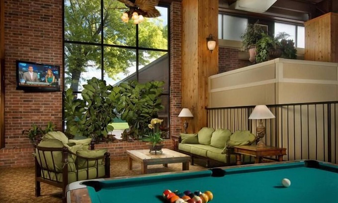 Woodward Hotel | Northwest Inn