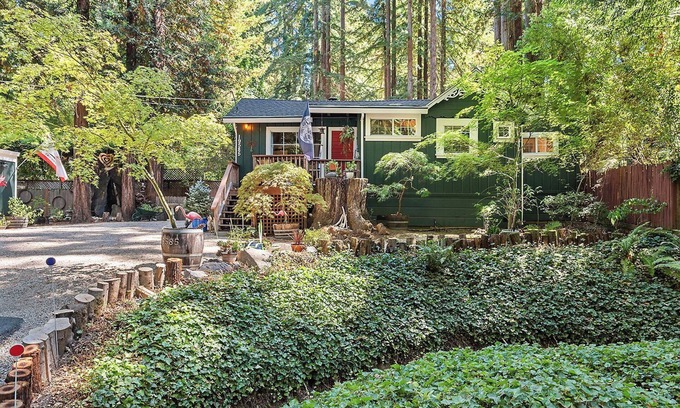 Northwood Cabin | Northwoods Serenity Charming Cabin-Perfect getaway spot