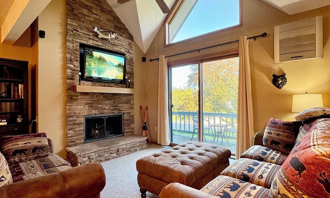 Ellicottville Ski Chalet | Not Your Everyday Mini Chalet, foot of Holiday Valley Resort! Walk to Downtown