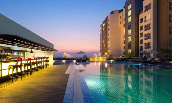 Yangon Hotel | Novotel Yangon Max