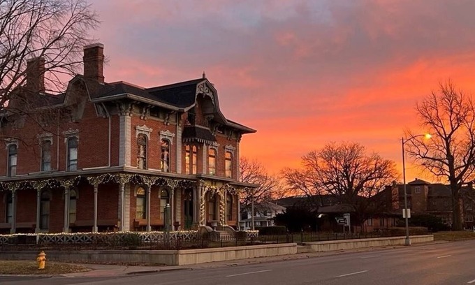 Davenport House | Now available for 1-Day Holiday Events! Message for more information 🏰🌲🥂