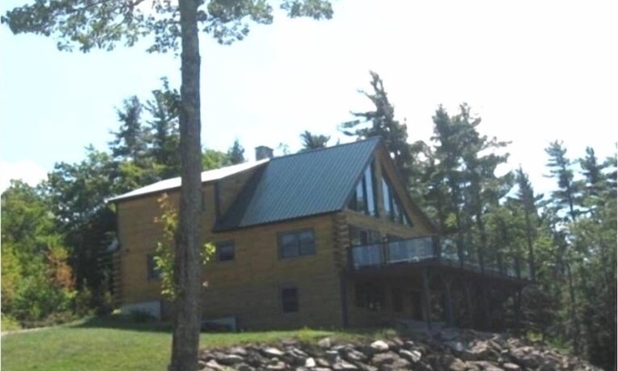 Bristol Cabin | Now Booking for Summer 2026. Incredible Views. Sleeps 6. Dog Friendly