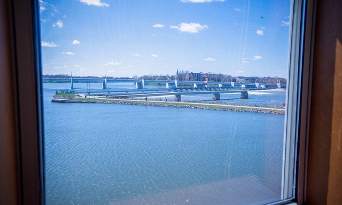 De Pere Hotel | Nuks Executive Suites