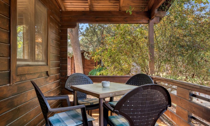 Benicolet Apartment | Null 'Entre Viejos Olivos 2' with Mountain View, Shared Pool and Air Conditioning