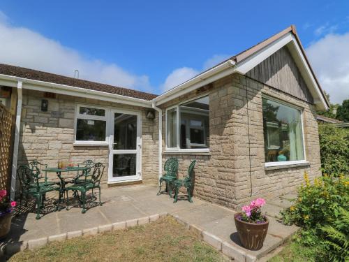 Rhayader House | Nuthatch Cottage at Riverside Lodge