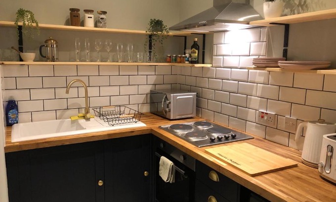 Pembroke Dock Apartment | Nyth Bach - Little Nest