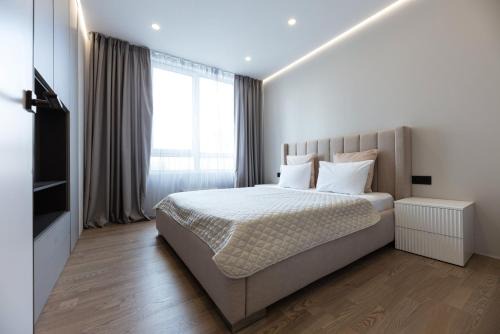 Shevchenkivs'kyi District Apartment | Nyvky Like Home - Файна Таун з басейном - Кв 80