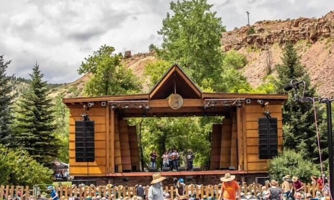 Lyons Cabin | Oak Cabin-MTN VIEWS *Fireplace*RMNP-Winter Getaway