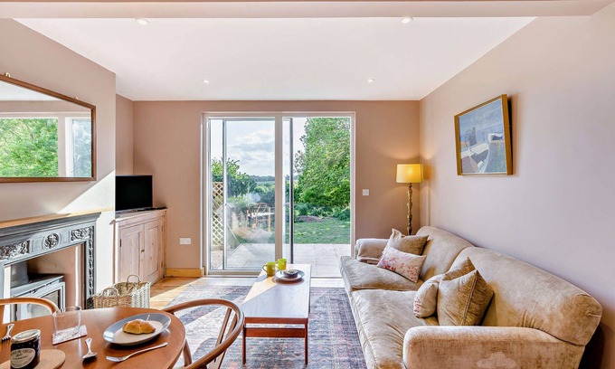 Holbrook House | Oak View - Holbrook - Two Bedroom House, Sleeps 4