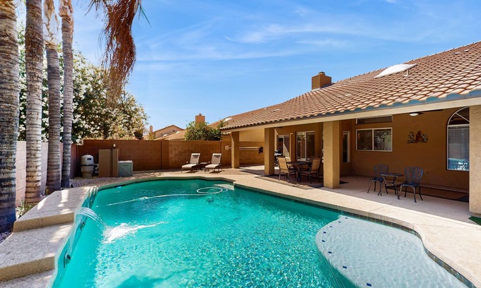 Paradise Park Vista House | Oasis in Sunny Scottsdale—where comfort, games, and poolside relaxation.