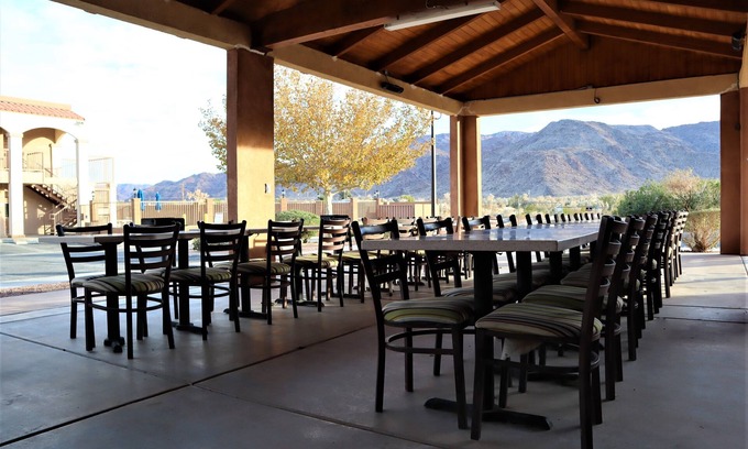 Twentynine Palms Hotel | Oasis Inn & Suites Joshua Tree - 29 Palms