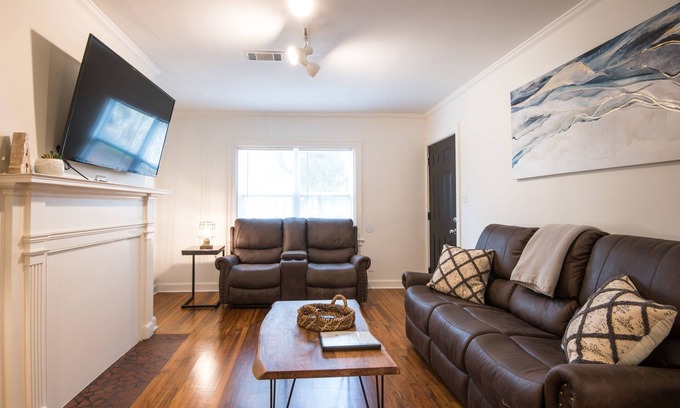 Albany House | Oasis Under The Oaks - Unit B