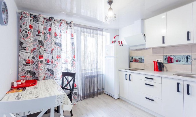 Obolon' Apartment | Obolon metro station