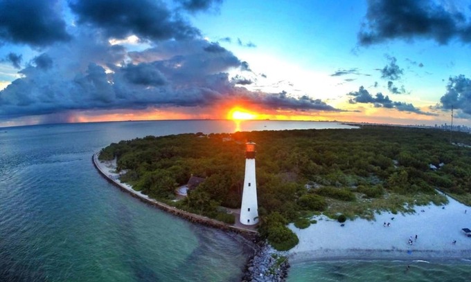 Key Biscayne Condo | Ocean Breeze 1 BR Condo Key Biscayne, Florida