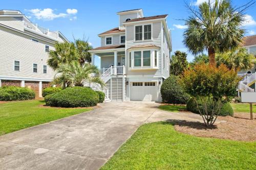 Litchfield by the Sea House | Ocean Breezes 4 Bedroom 4 Bath with Amenities