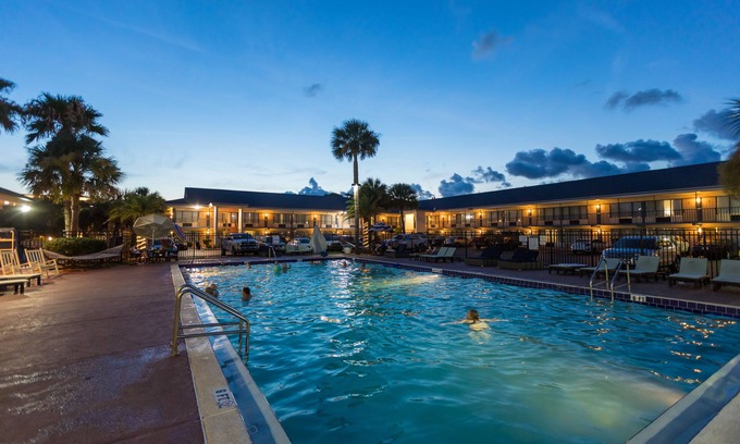Fernandina Beach Hotel | Ocean Coast Hotel at the Beach Amelia Island