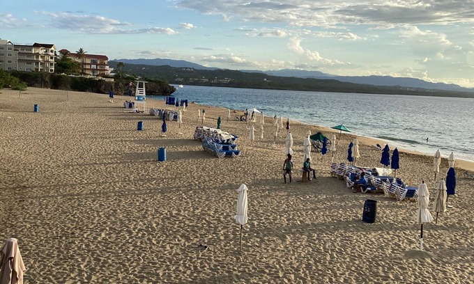 Urbanizacion Tavarez Condo | Ocean Front 1st FL Poolside 2bd/2ba Posh Condo^Playa Alisha Beach^