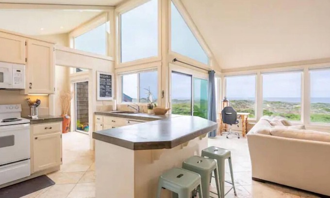 Castroville House | Ocean Front Villa